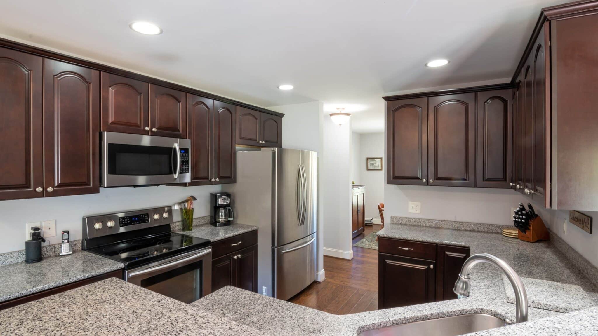 Fully Stocked Countertops Warehouse Orlando